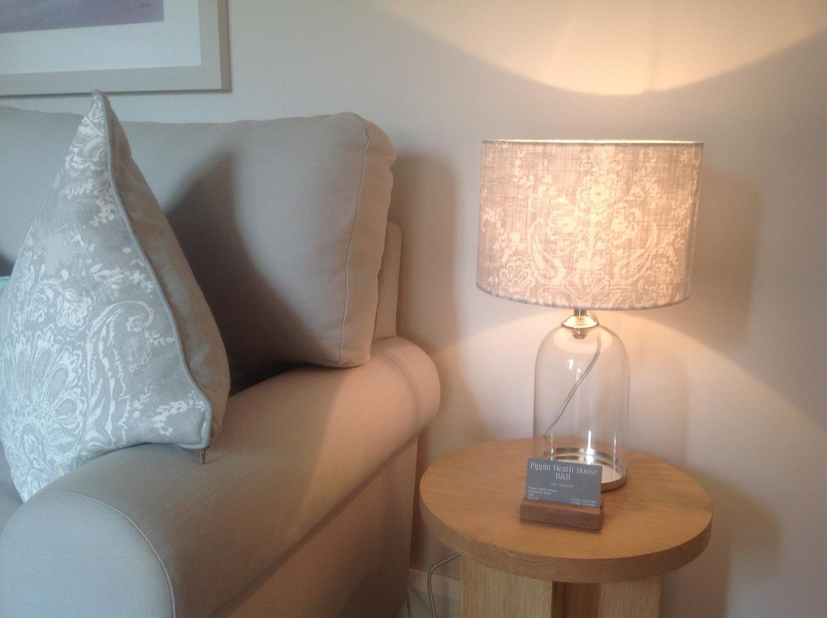 Pippin Heath House B&B โฮลท์ ภายนอก รูปภาพ