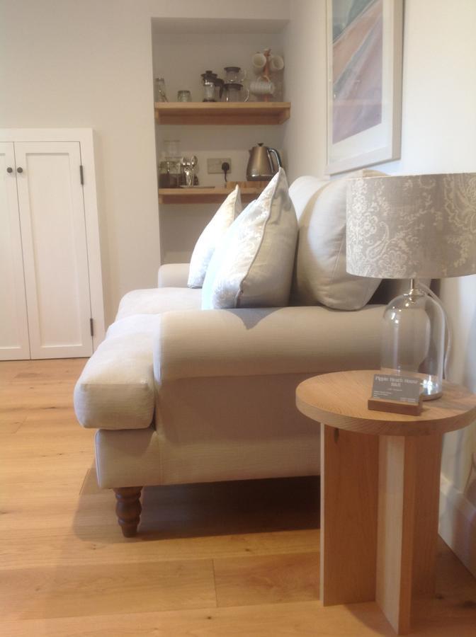 Pippin Heath House B&B โฮลท์ ภายนอก รูปภาพ